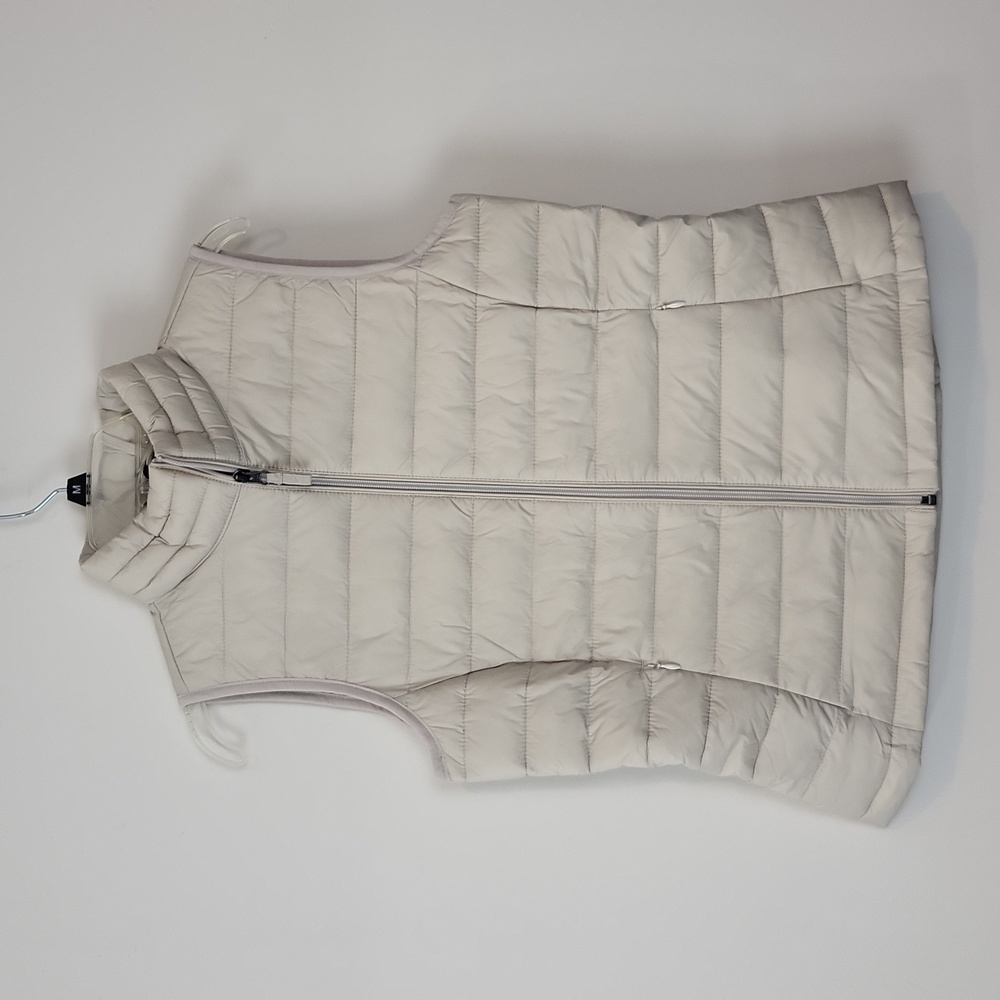 Amazon Essentials Bone Lightweight Water-Resistan… - image 1